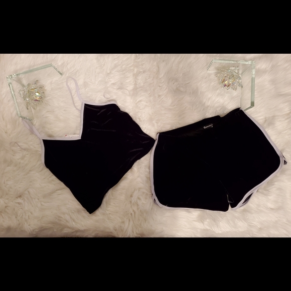 2 Piece Set - Picture 2 of 4